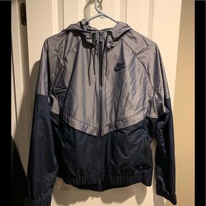 Nike Women’s Wind-runner Jacket